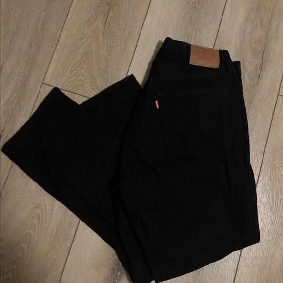 Levi’s Black 501 Crop Jeans - Picture 5 of 9